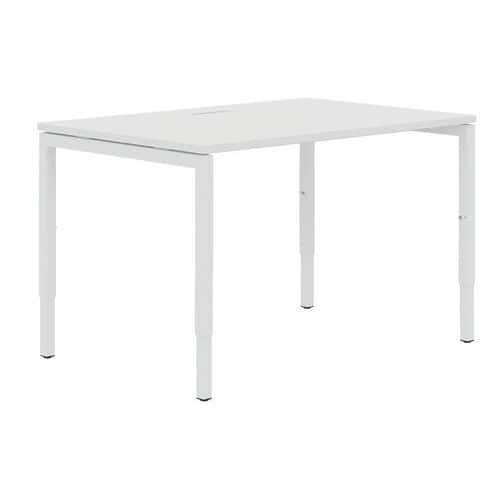 Bureau droit 120 cm pieds U ajustables Misao - Manutan Expert