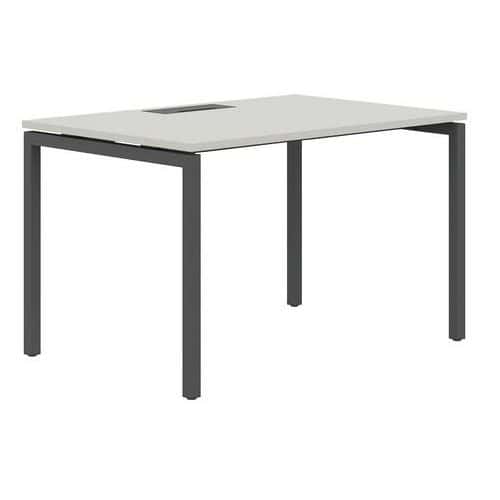 Bureau droit 140 cm pieds U Misao - Manutan Expert